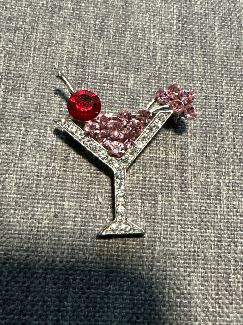 Martini‎ Pin NWOT